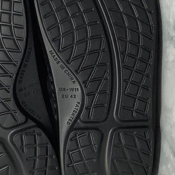 NWT Oofos Unisex M9 W11 Black Ooahh Sport Slide Recovery Sandals Comfort L4-8 - Picture 7 of 9